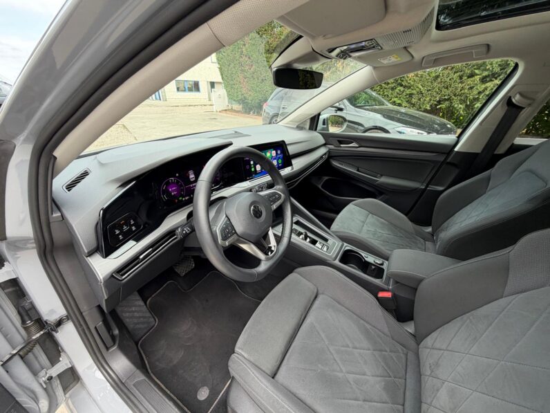 VOLKSWAGEN GOLF eHYBRID