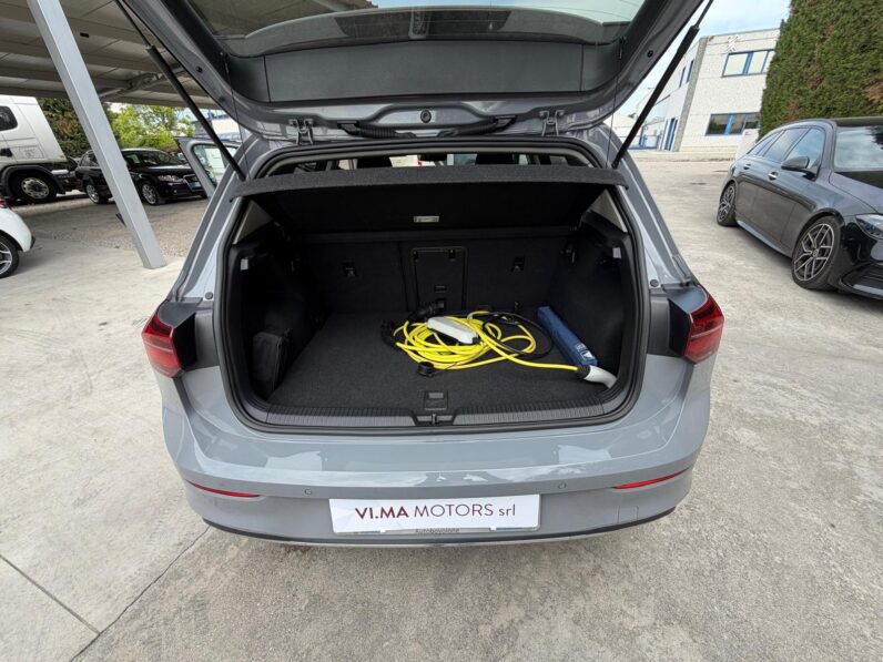 VOLKSWAGEN GOLF eHYBRID